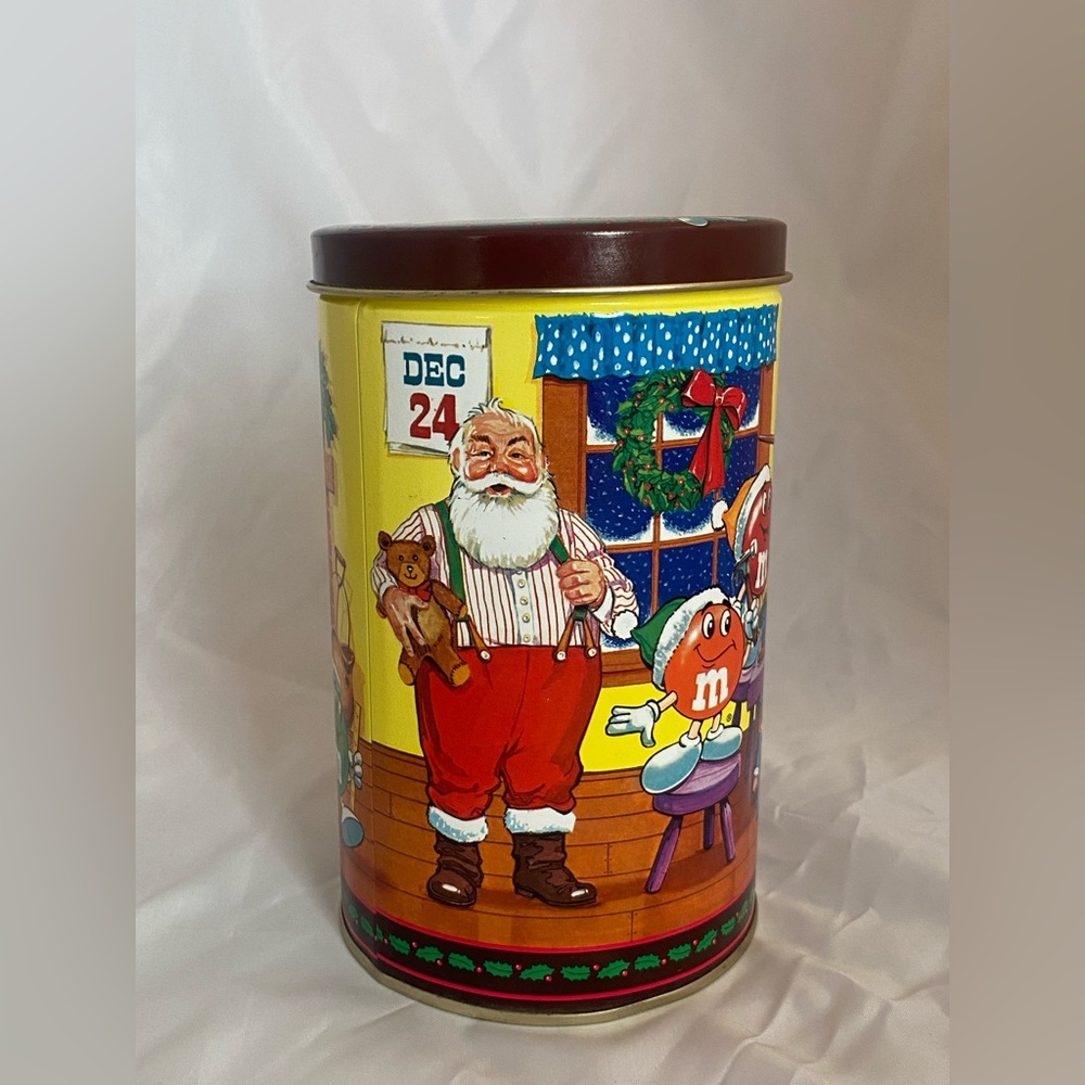 VTG 1994 M&M’s Christmas Holiday + Santa Candy Tin Collectible Approx. 6.5”